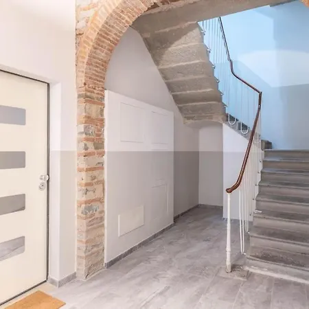 Bilocale Con Giardino Privato Vicino A Careggi, Cto, Meyer E Tramvia T1